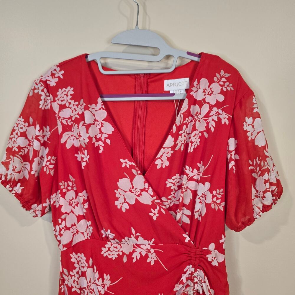 NEW NWT Women's Apricot Red & White Floral Ruch Front V-Neck Dress | Size 6 - Picture 4 of 13